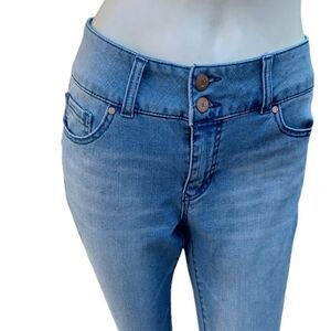 7007140.....d.Jeans Skinny Ankle Size 6, W28" 25"Inseam 9"Rise